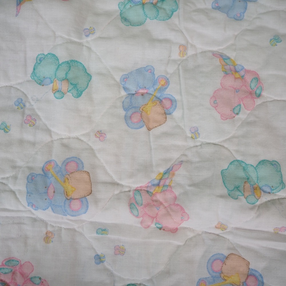 Vintage Carter's Pastel Ruffle Quilt Teddy Bears Honey Bees Blanket Reversible - Picture 8 of 11